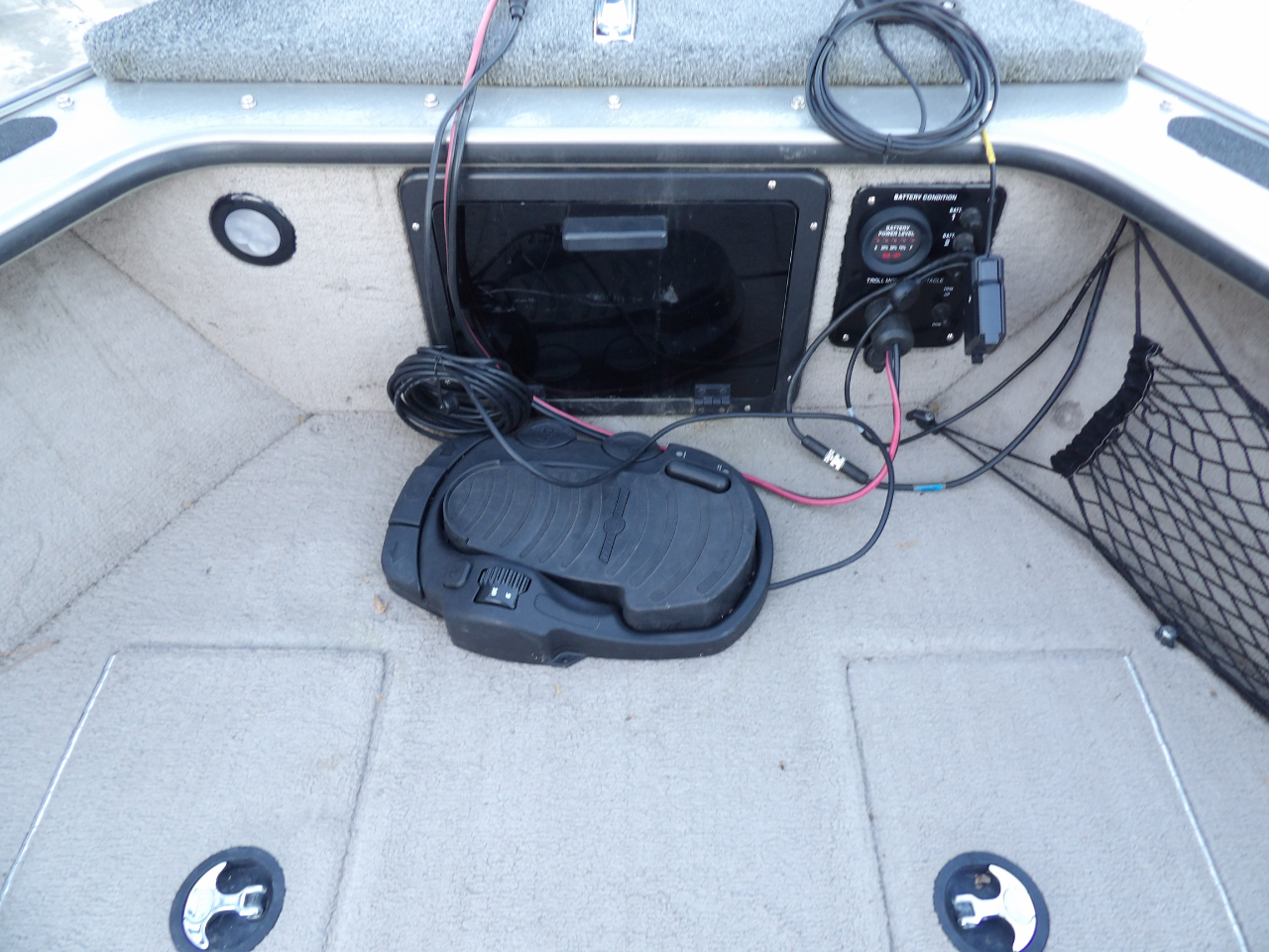 Lund Fisherman 1800  2003