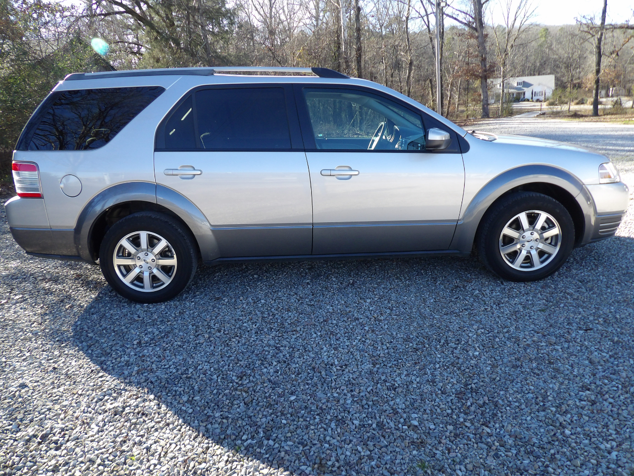 Ford Taurus X 4dr Wgn SEL FWD 2008