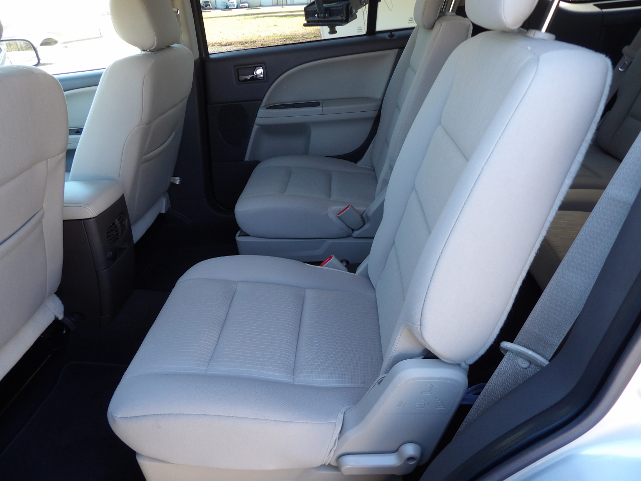 Ford Taurus X 4dr Wgn SEL FWD 2008