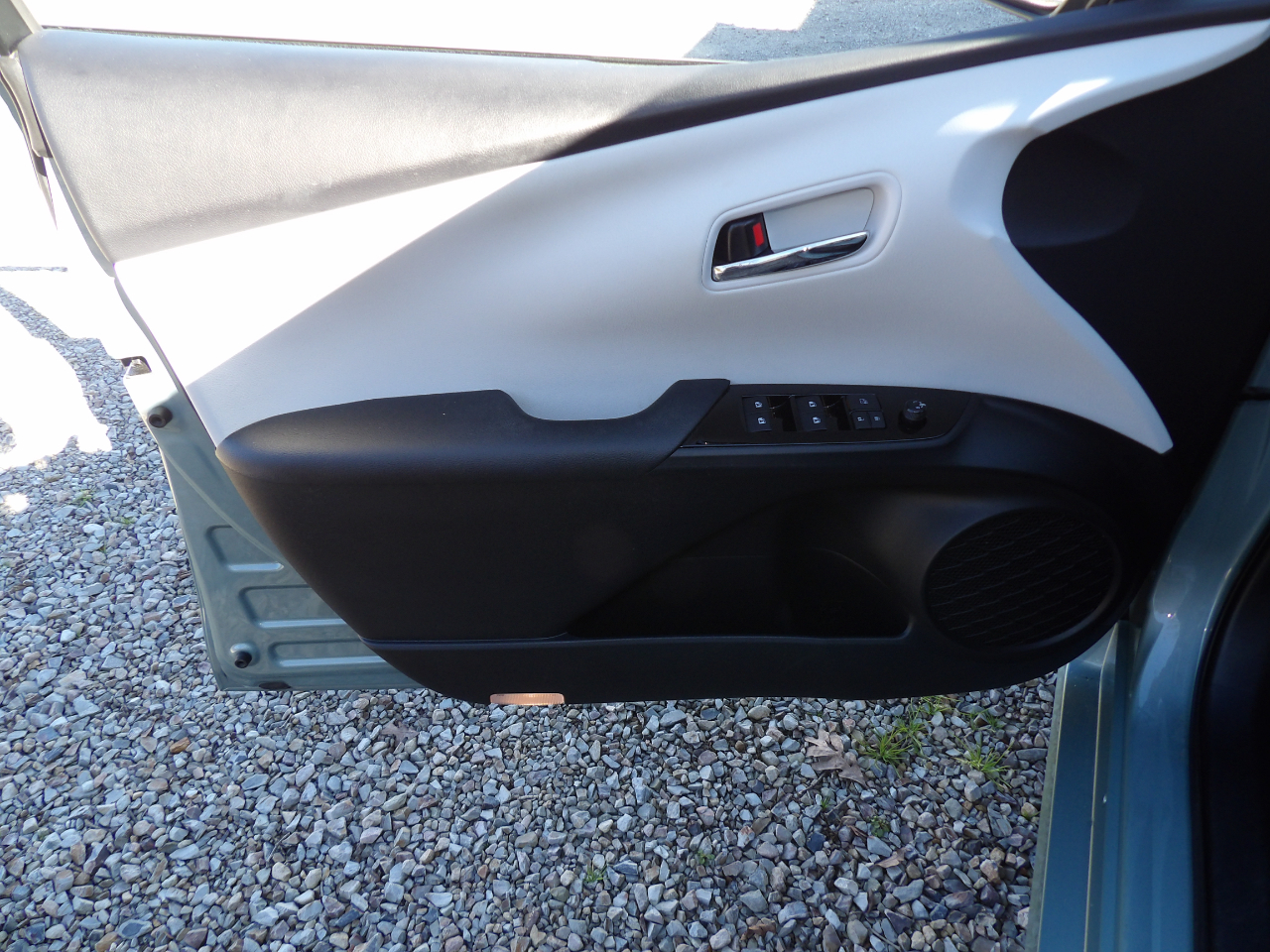 Toyota Prius Four (Natl) 2017