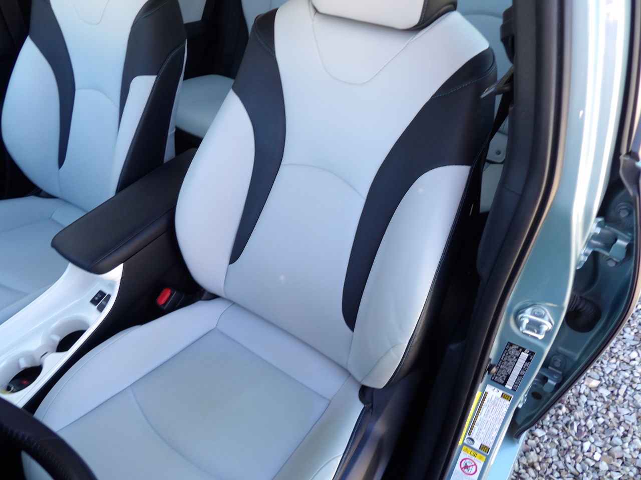 Toyota Prius Four (Natl) 2017