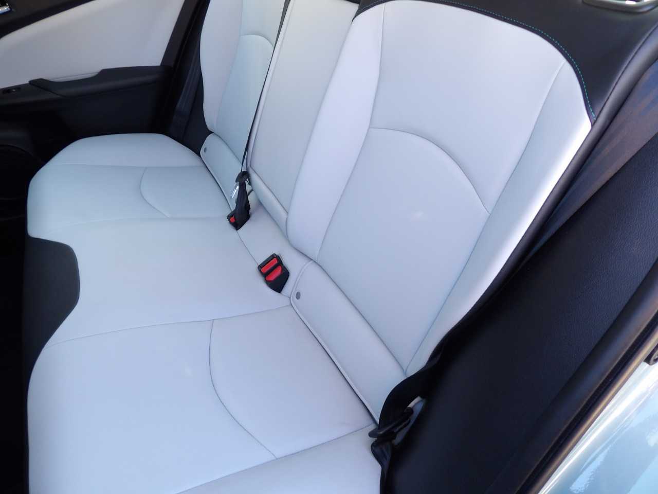 Toyota Prius Four (Natl) 2017