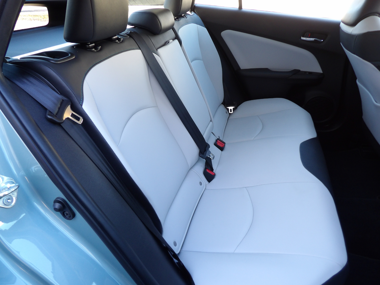 Toyota Prius Four (Natl) 2017