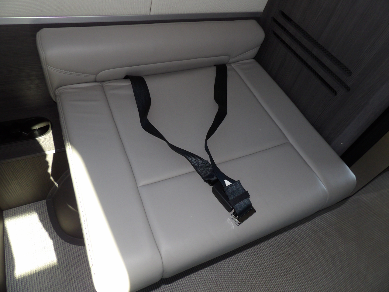 Mercedes-Benz Sprinter Cargo Van 3500XD High Roof V6 170" Extended RWD 2022