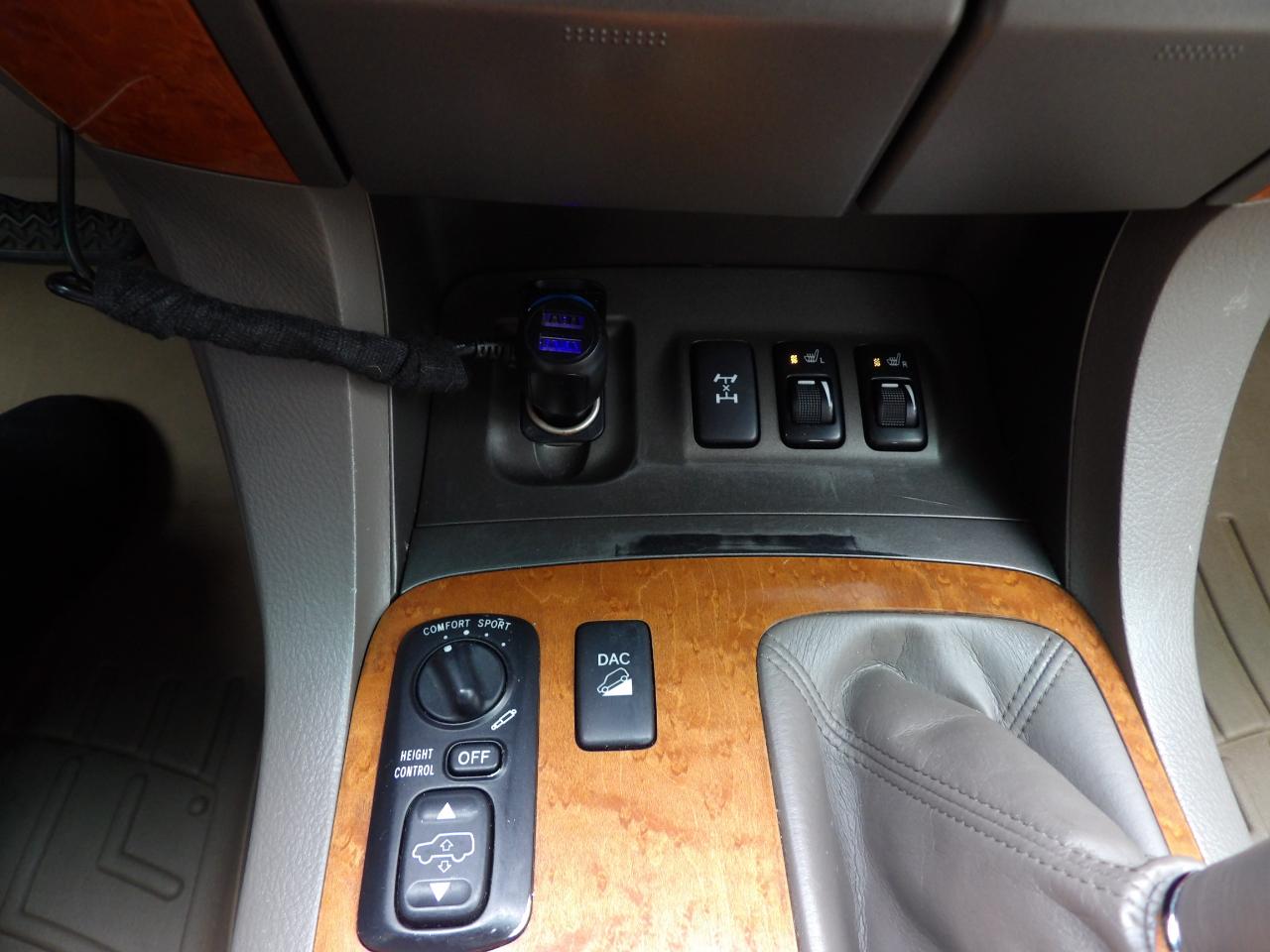 Lexus GX 470 4dr SUV 4WD 2004