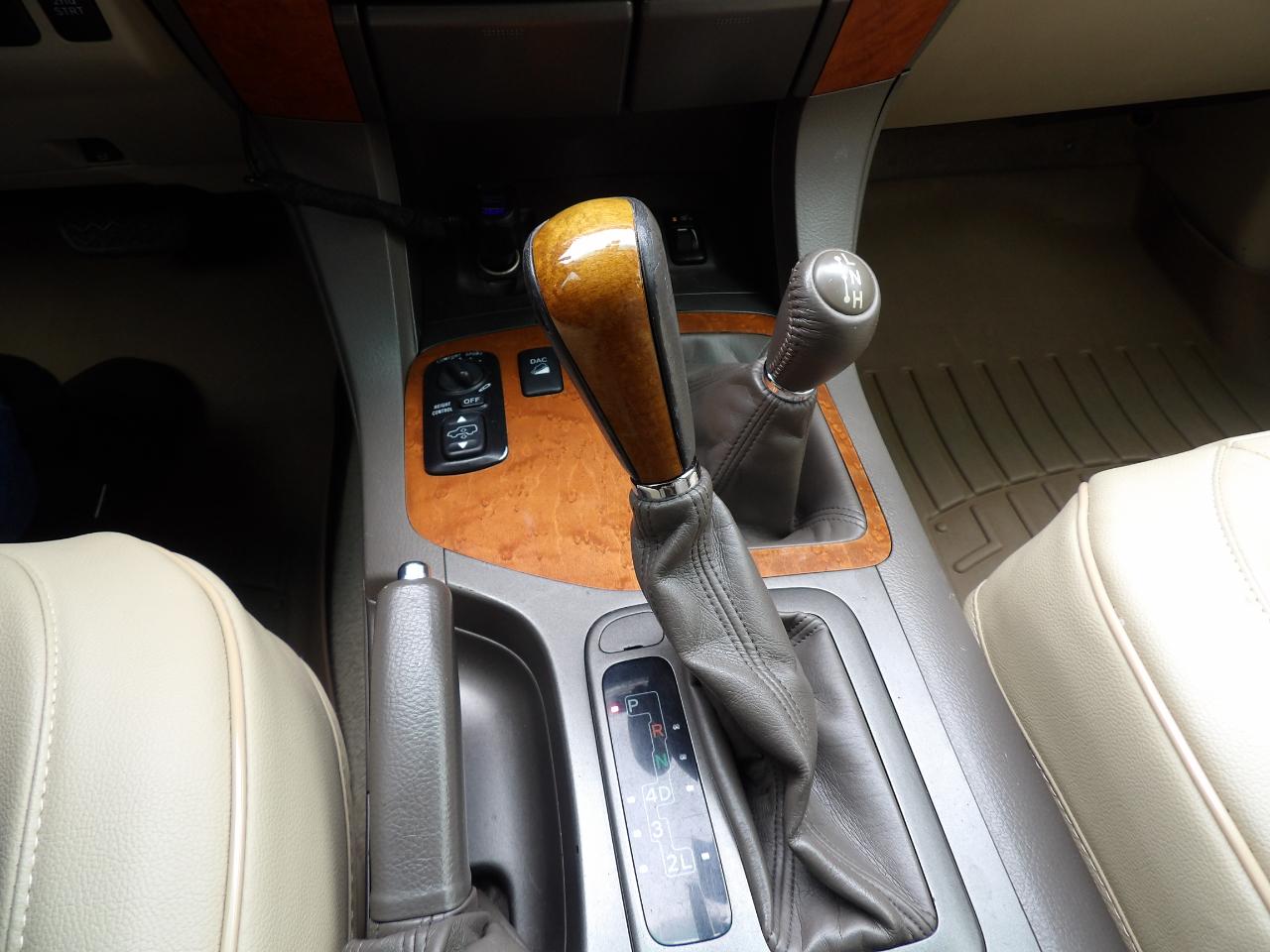 Lexus GX 470 4dr SUV 4WD 2004