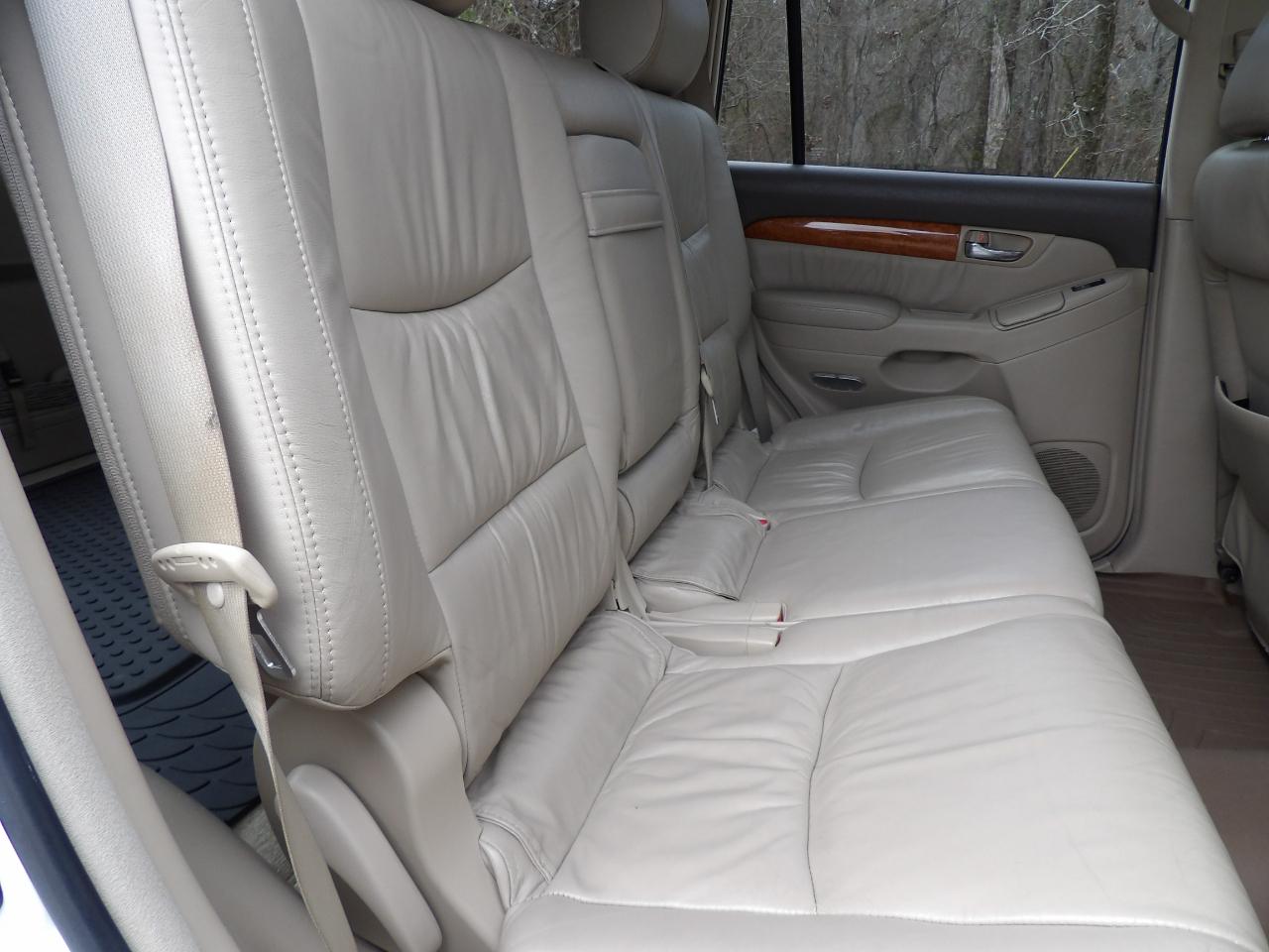 Lexus GX 470 4dr SUV 4WD 2004