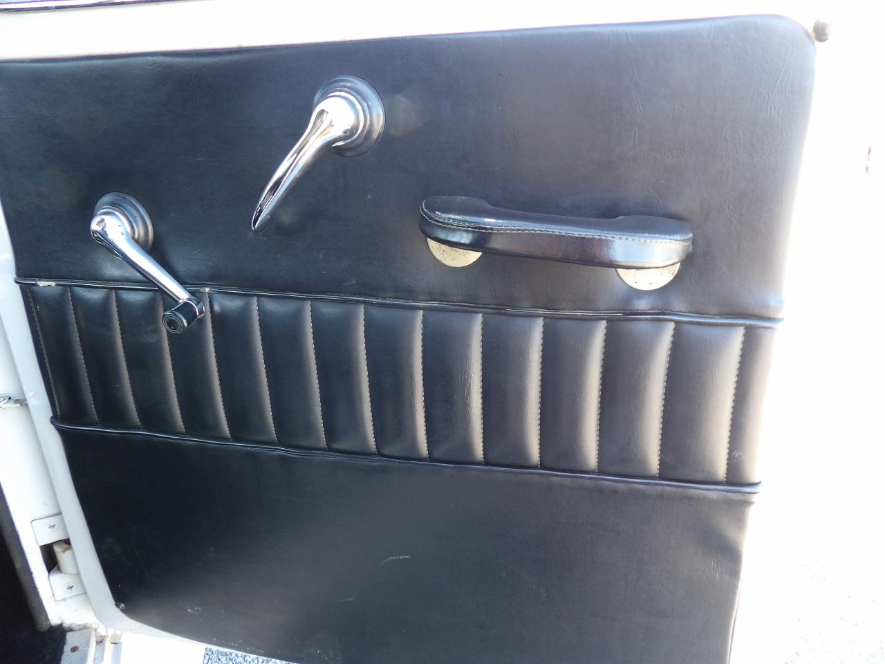 Willys Jeep Wagon  1962