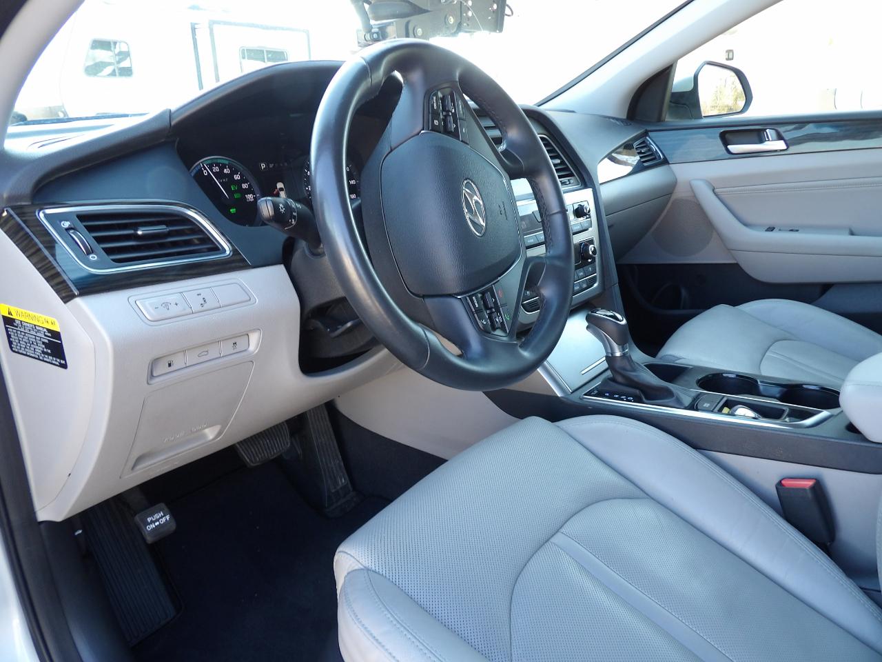 Hyundai Sonata Hybrid Limited 2.0L 2017