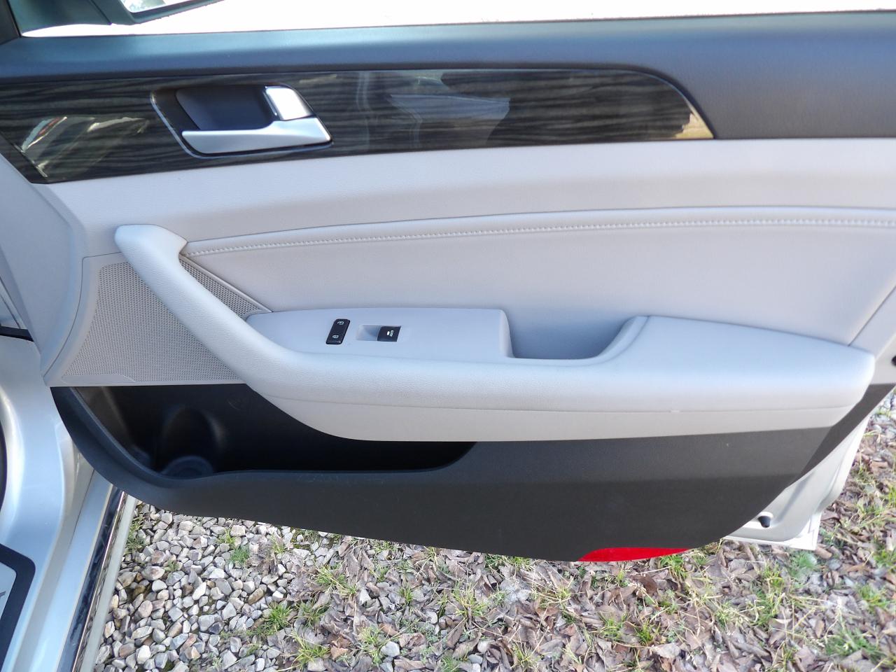 Hyundai Sonata Hybrid Limited 2.0L 2017