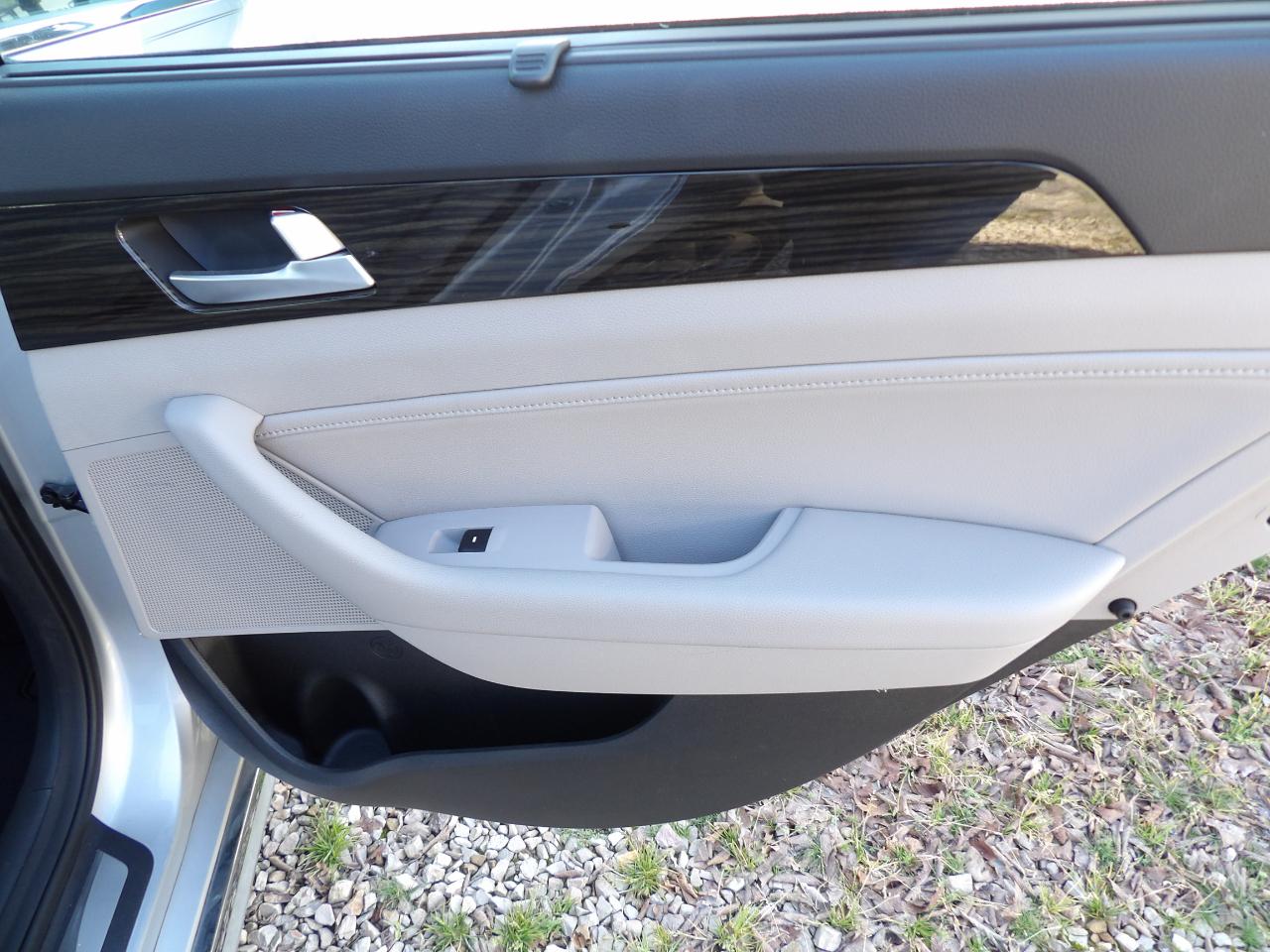 Hyundai Sonata Hybrid Limited 2.0L 2017