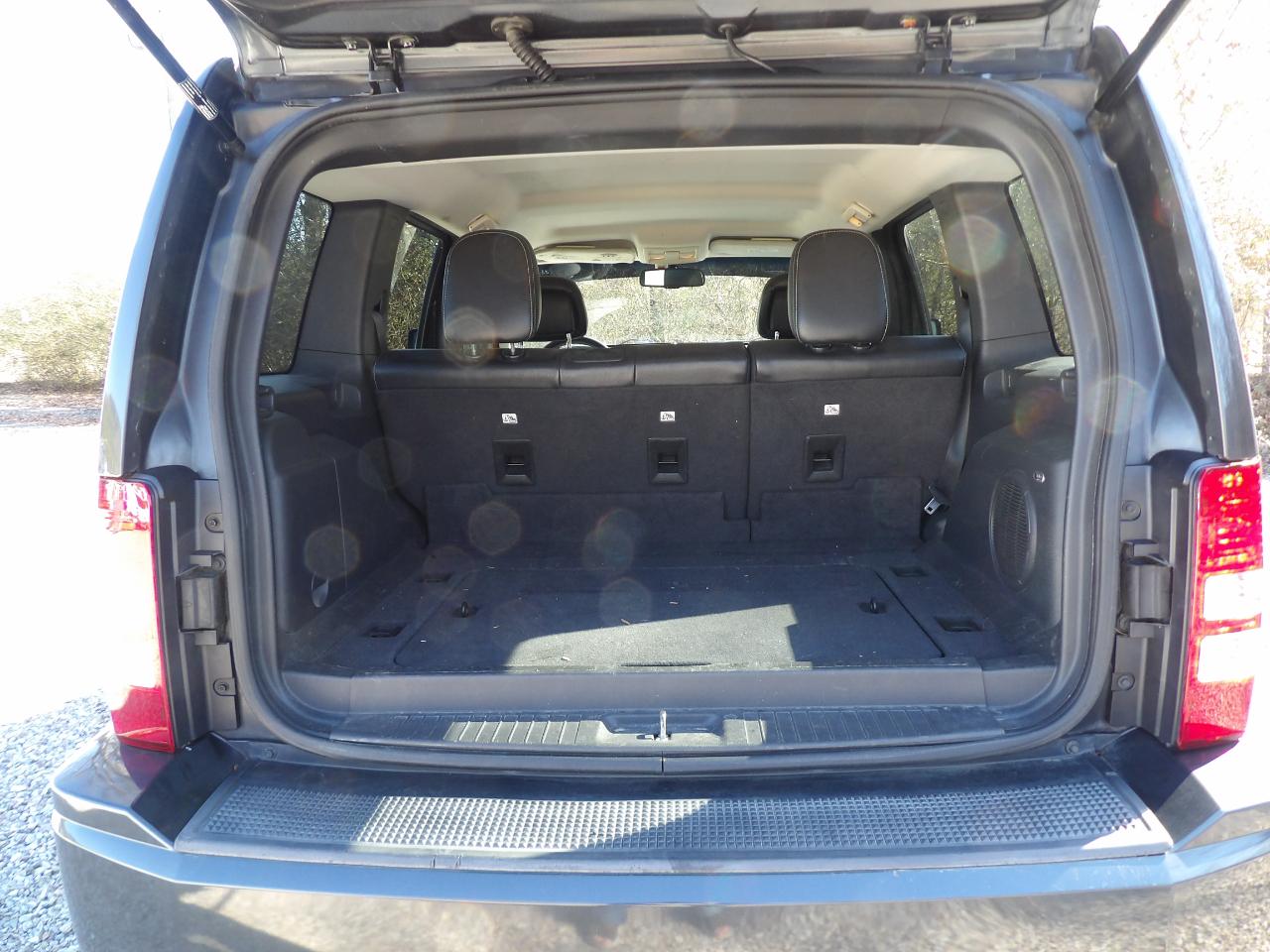 Jeep Liberty RWD 4dr Limited 2011