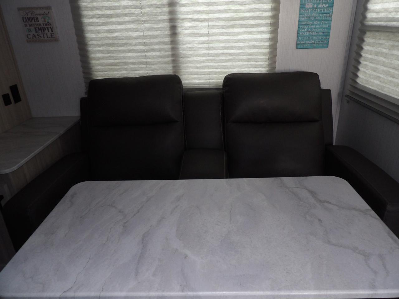 Twilight RVs SEL 2300  2022