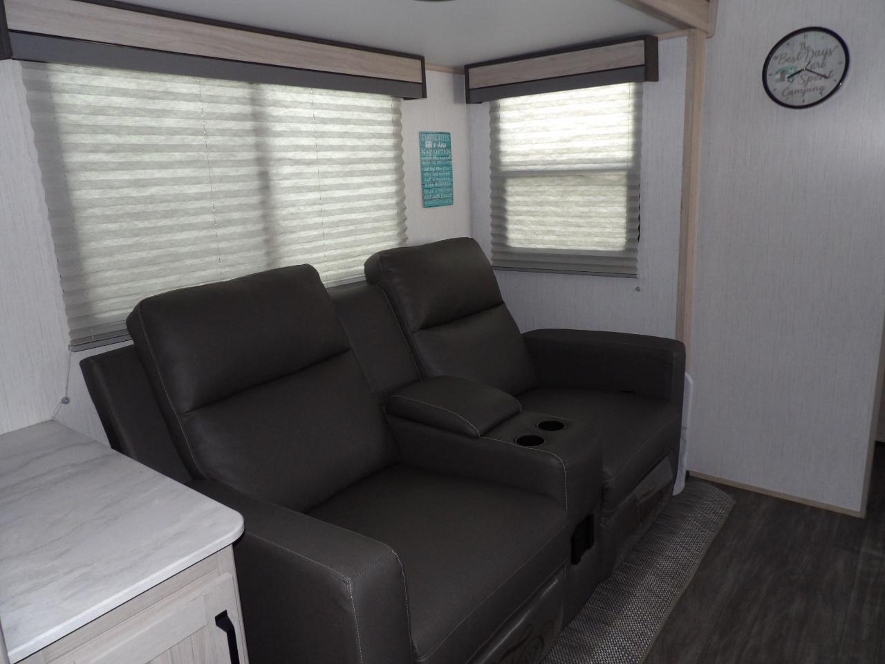 Twilight RVs SEL 2300  2022