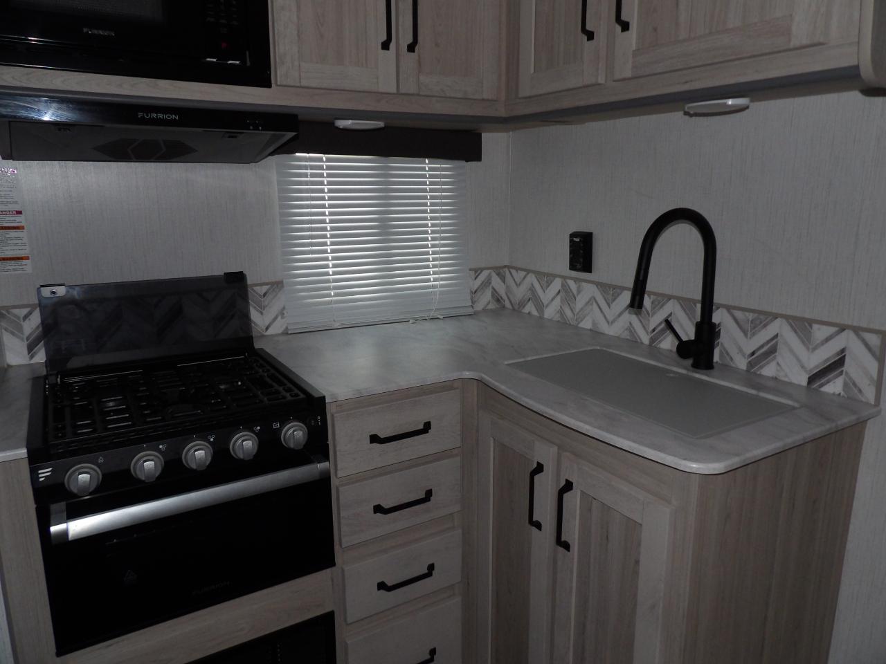 Twilight RVs SEL 2300  2022