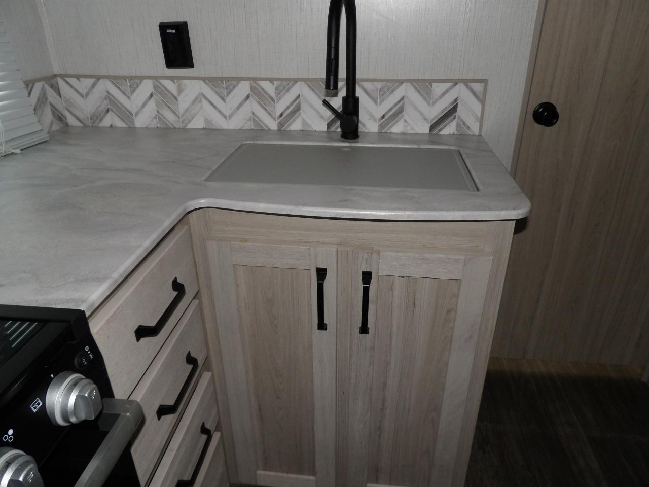 Twilight RVs SEL 2300  2022