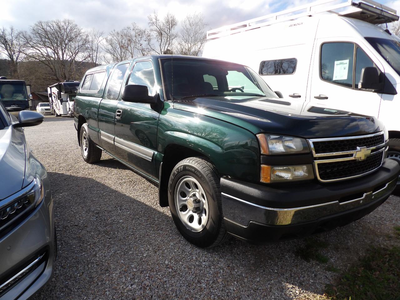 Chevrolet Silverado 1500 Classic 2WD Ext Cab 143.5" LS 2007
