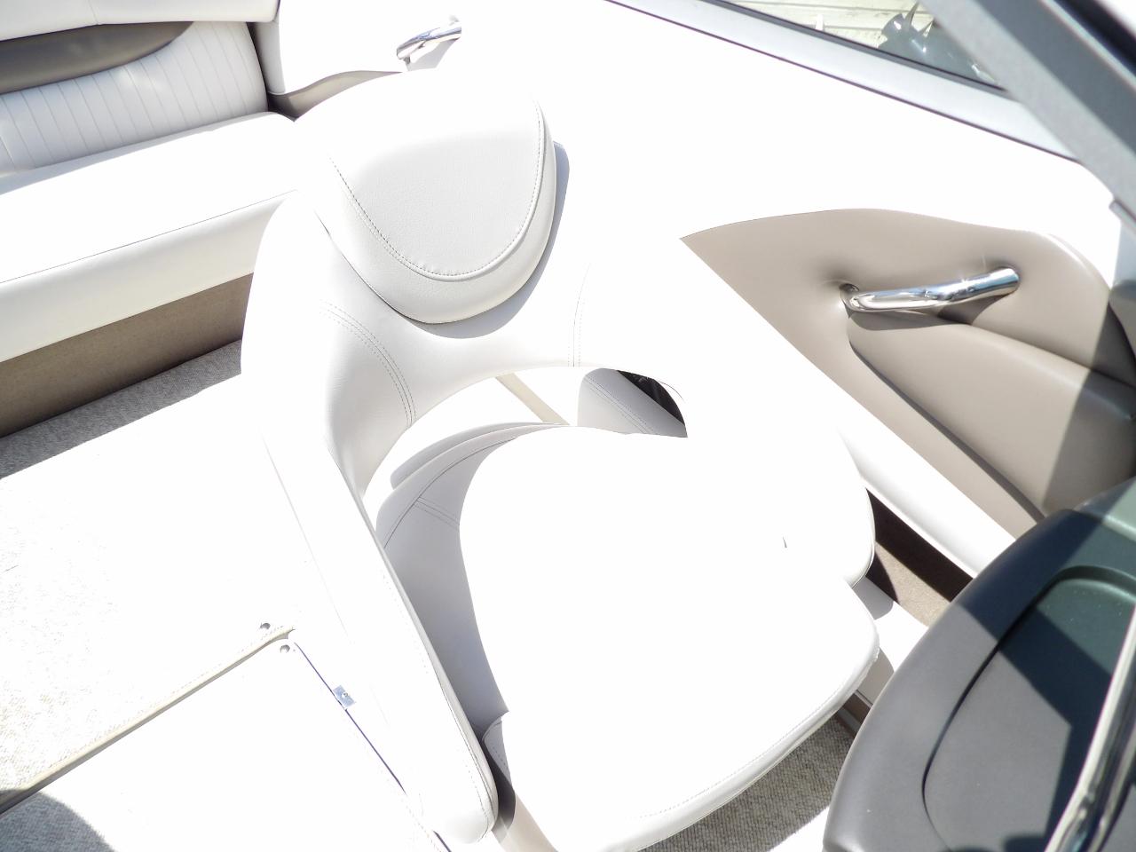 Crownline Bowrider  2012