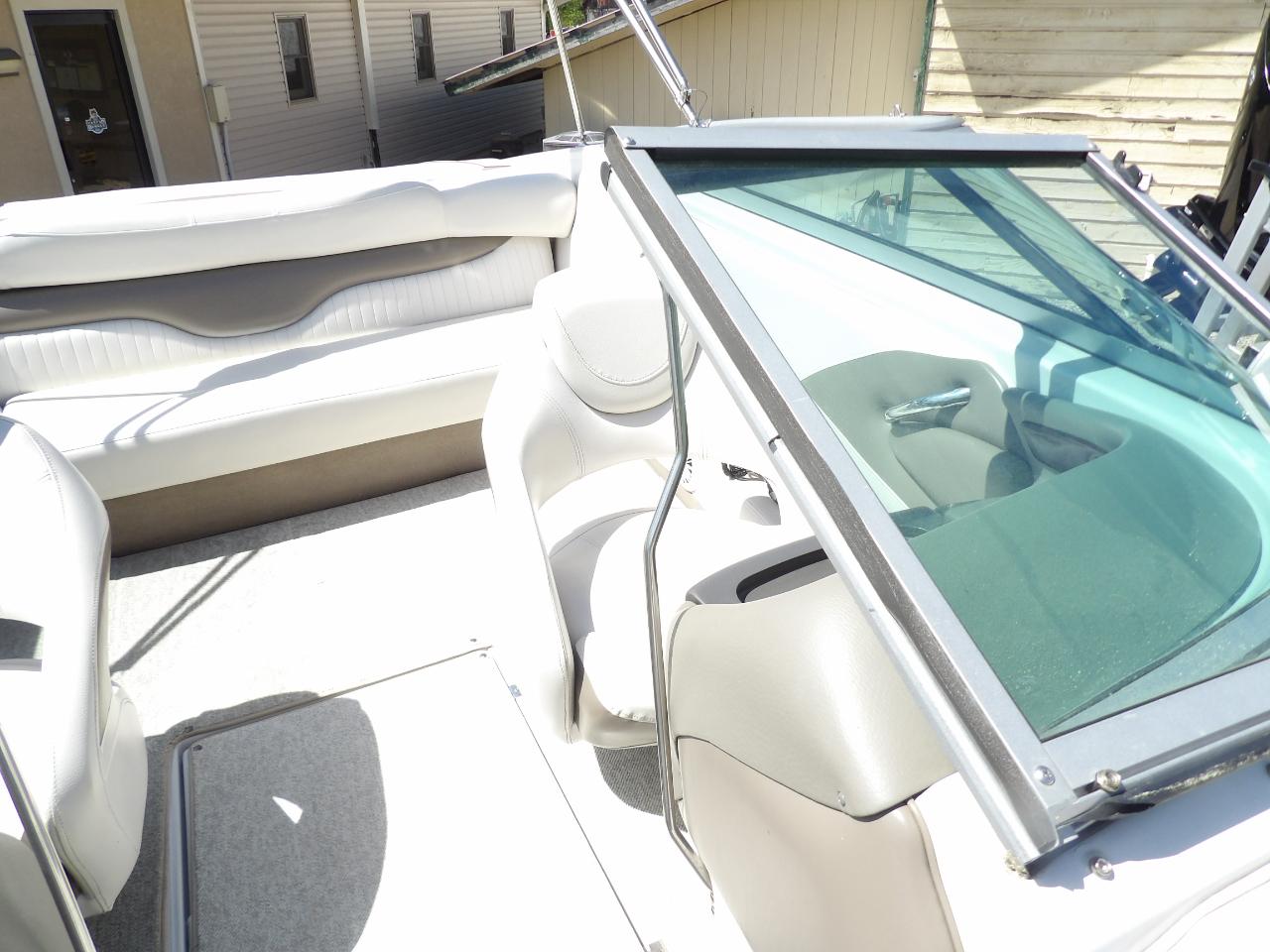 Crownline Bowrider  2012