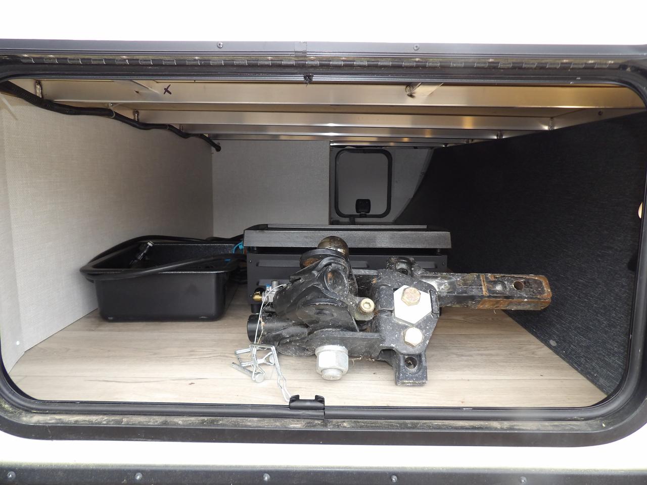 Forest River Surveyor  2025