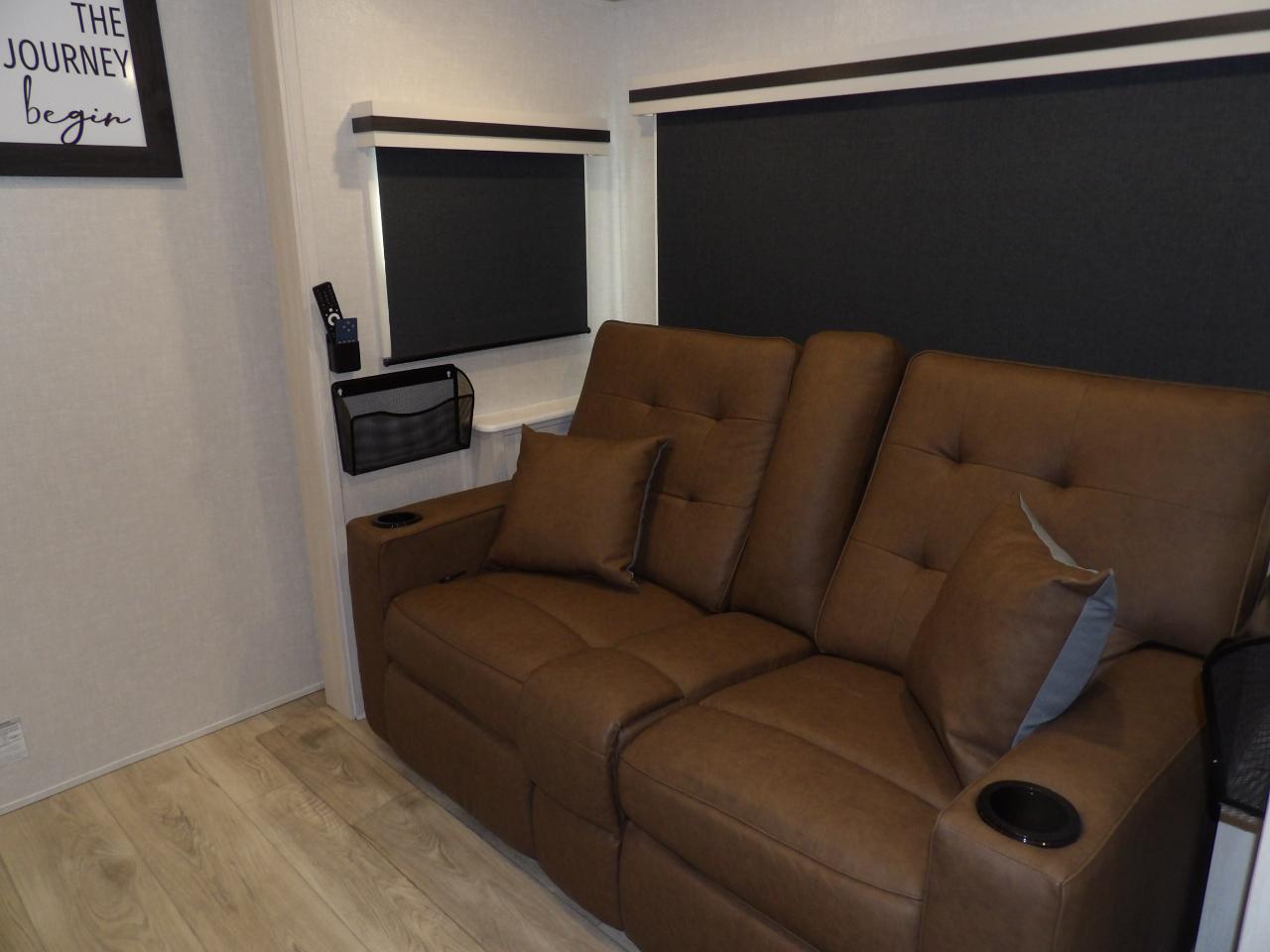 Forest River Surveyor  2025