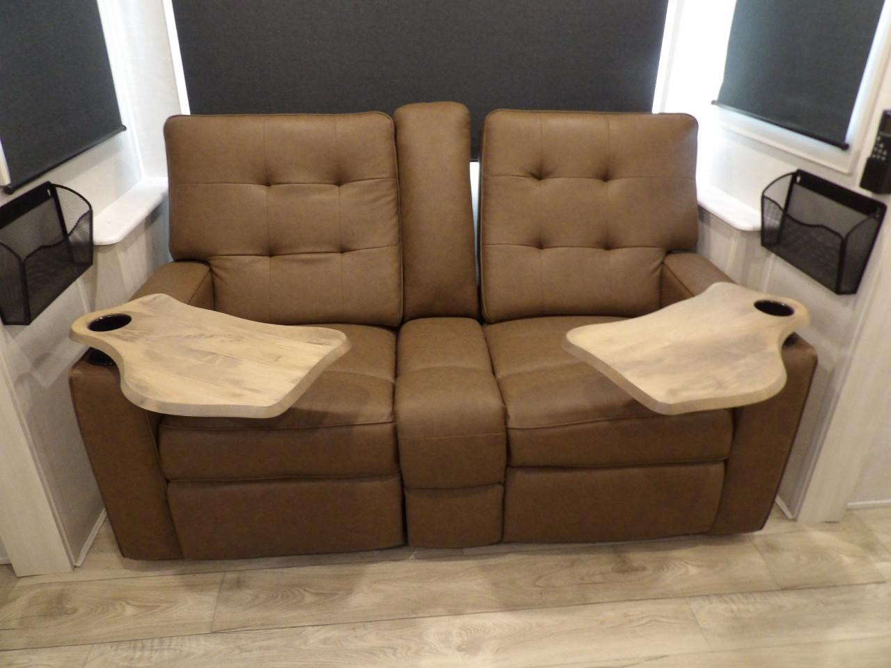 Forest River Surveyor  2025