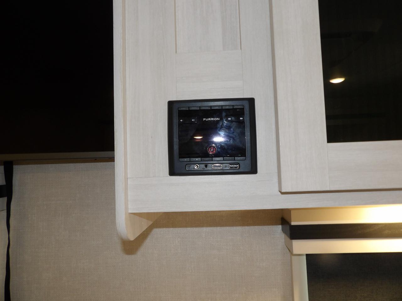 Forest River Surveyor  2025