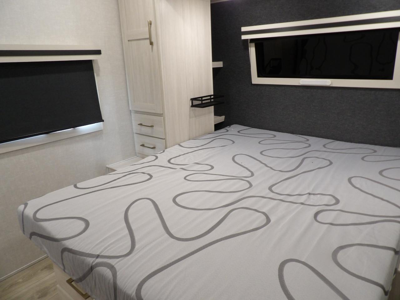 Forest River Surveyor  2025