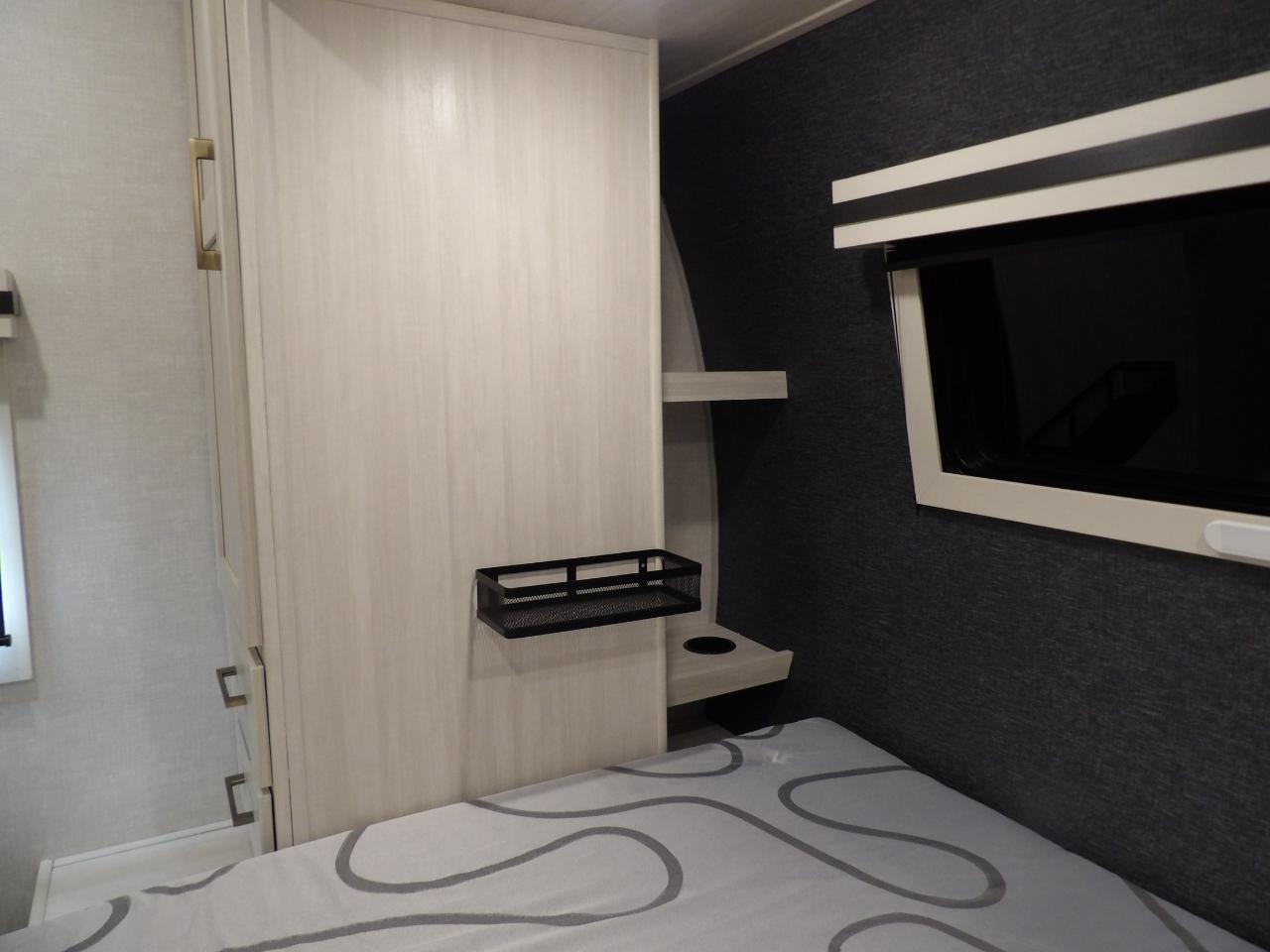 Forest River Surveyor  2025