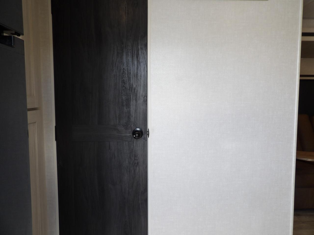 Forest River Surveyor  2025