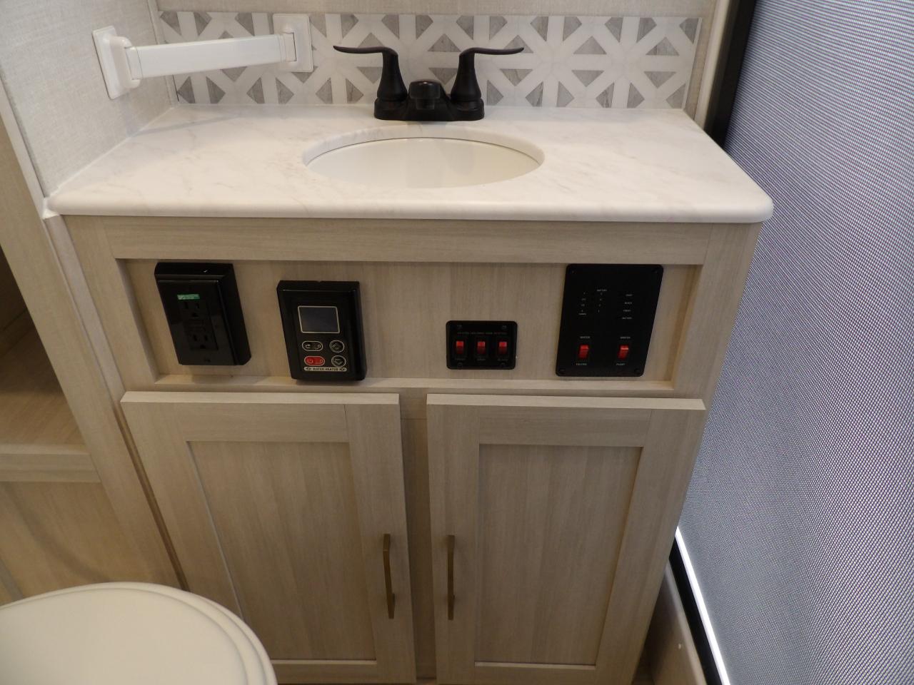 Forest River Surveyor  2025