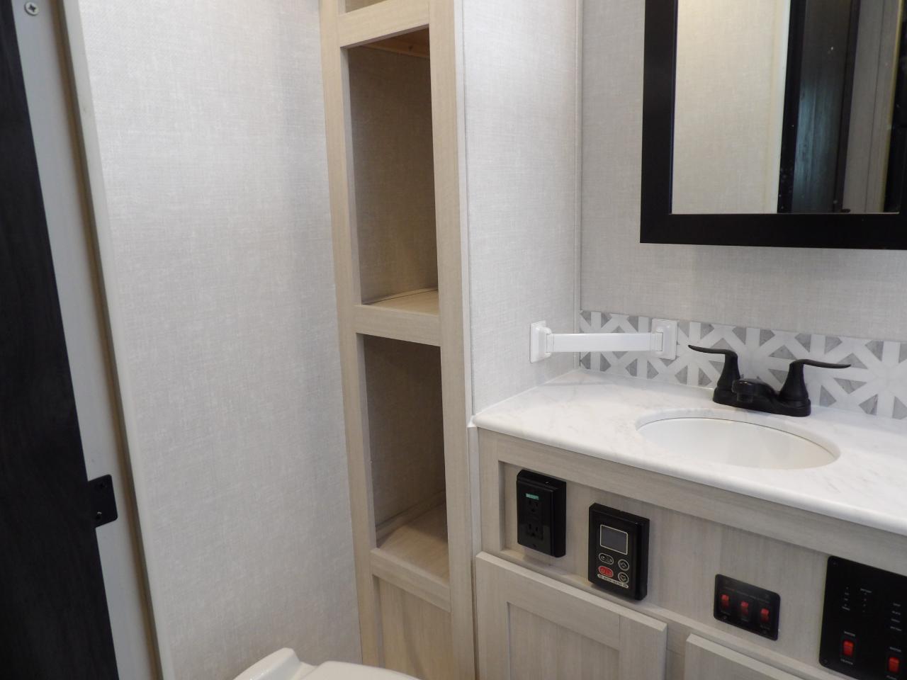 Forest River Surveyor  2025