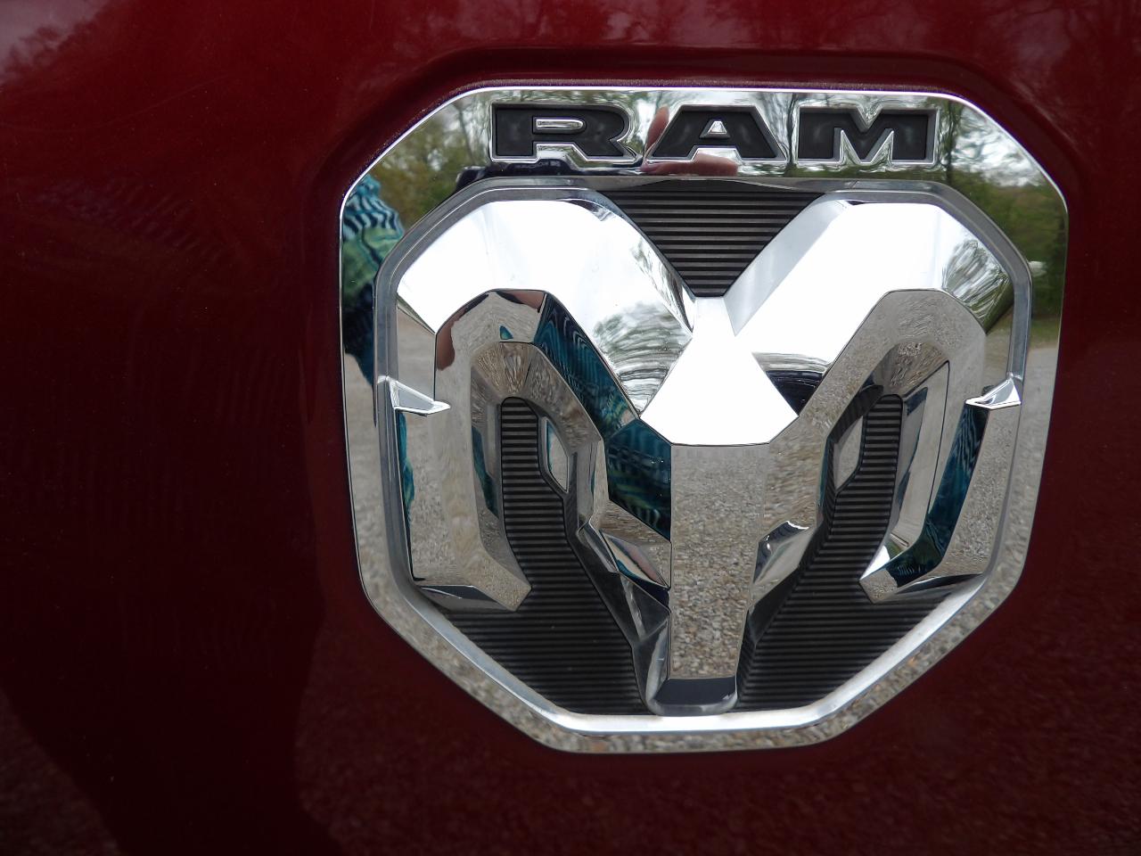 RAM 1500 Laramie 4x2 Crew Cab 5'7" Box 2019