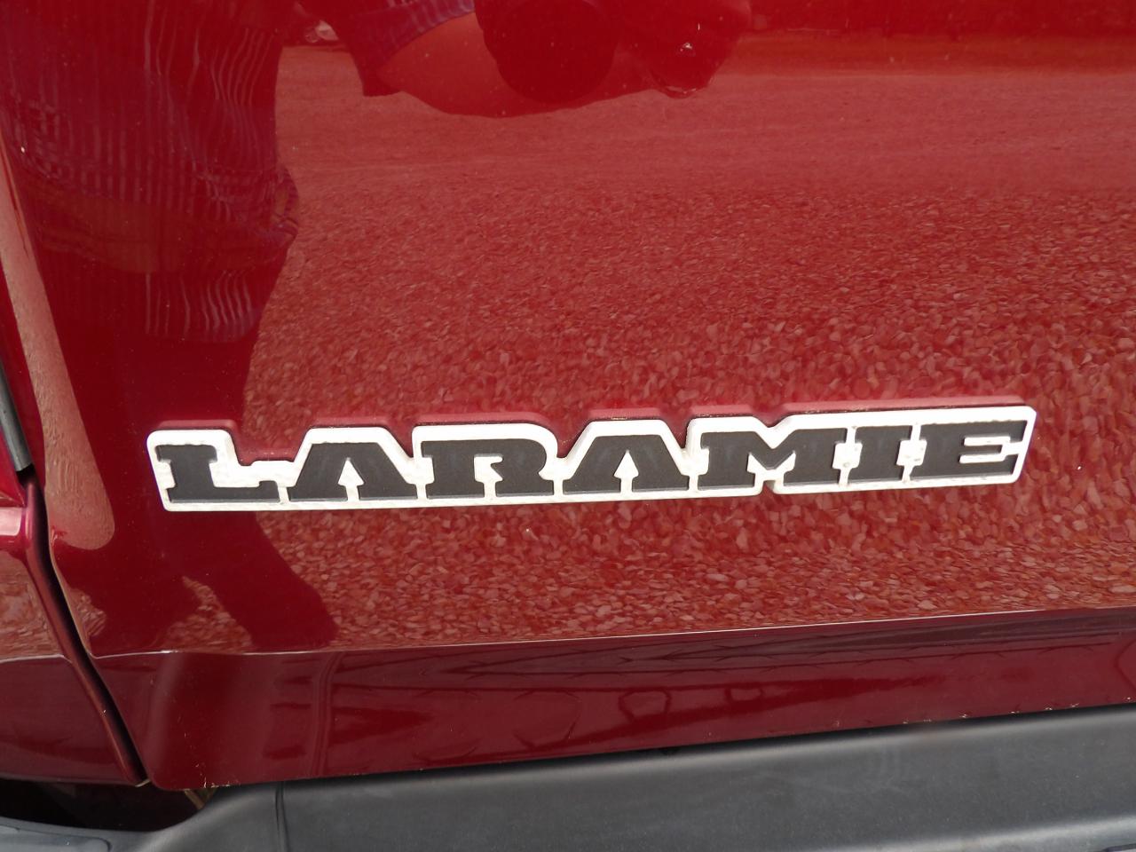 RAM 1500 Laramie 4x2 Crew Cab 5'7" Box 2019
