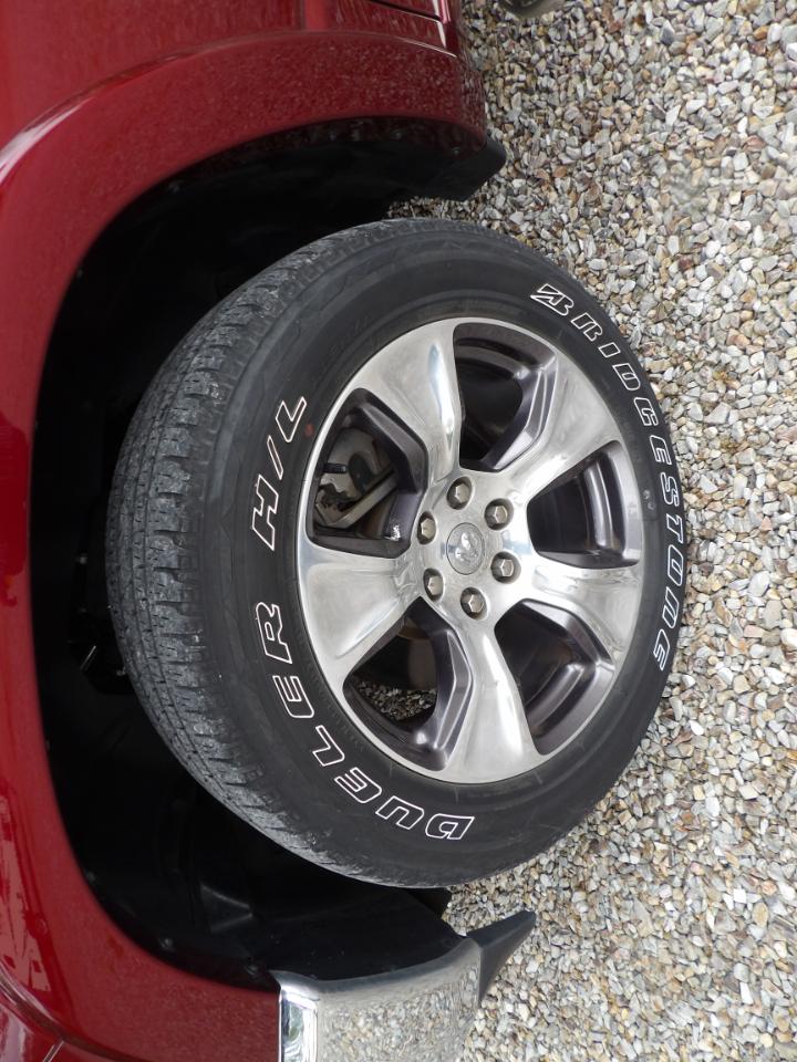 RAM 1500 Laramie 4x2 Crew Cab 5'7" Box 2019