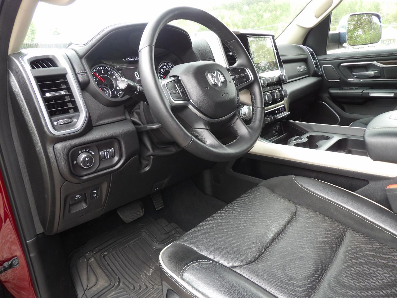 RAM 1500 Laramie 4x2 Crew Cab 5'7" Box 2019