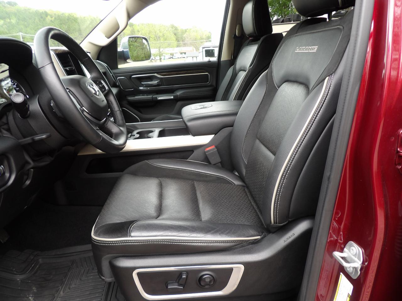 RAM 1500 Laramie 4x2 Crew Cab 5'7" Box 2019