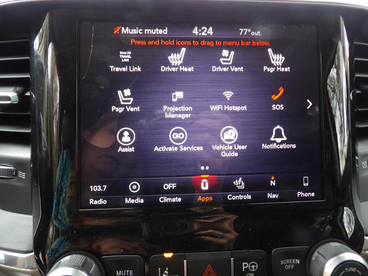 RAM 1500 Laramie 4x2 Crew Cab 5'7" Box 2019