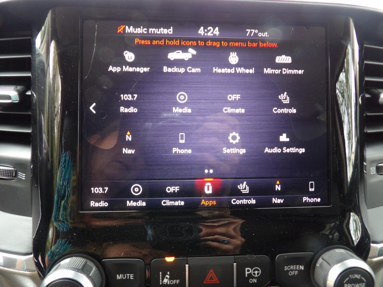 RAM 1500 Laramie 4x2 Crew Cab 5'7" Box 2019