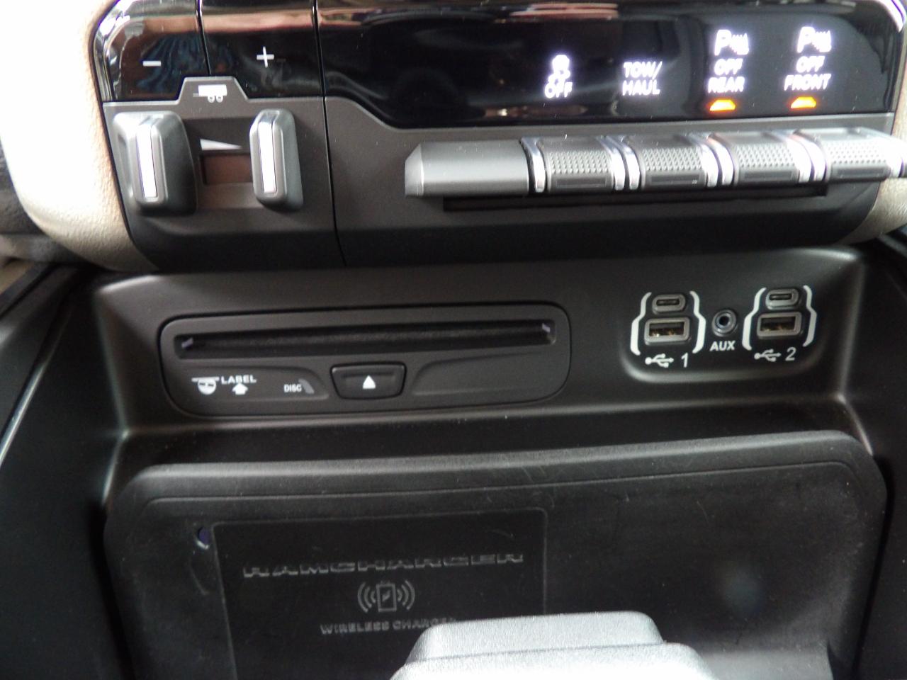 RAM 1500 Laramie 4x2 Crew Cab 5'7" Box 2019