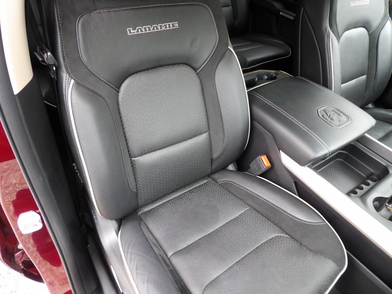 RAM 1500 Laramie 4x2 Crew Cab 5'7" Box 2019