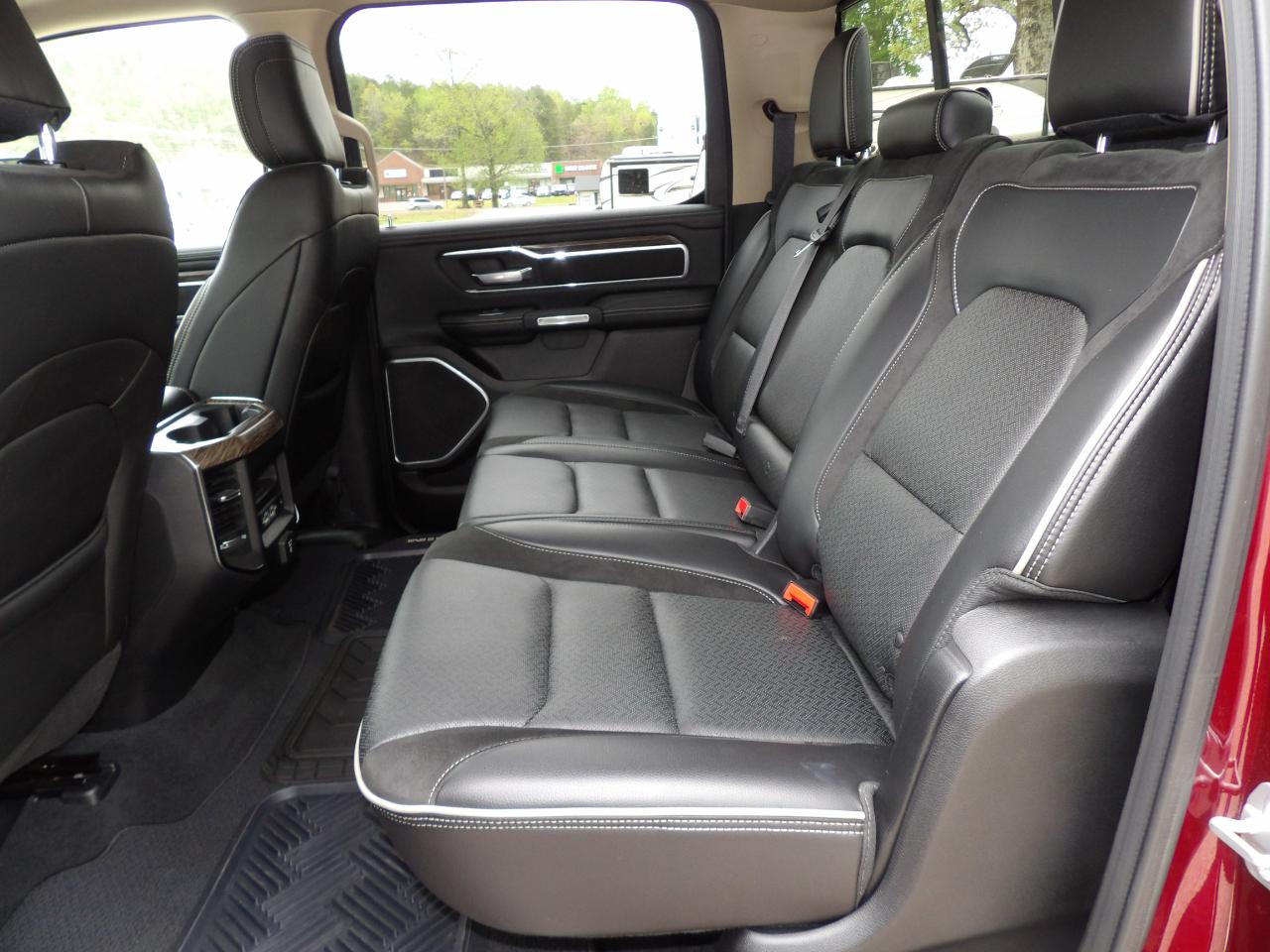 RAM 1500 Laramie 4x2 Crew Cab 5'7" Box 2019