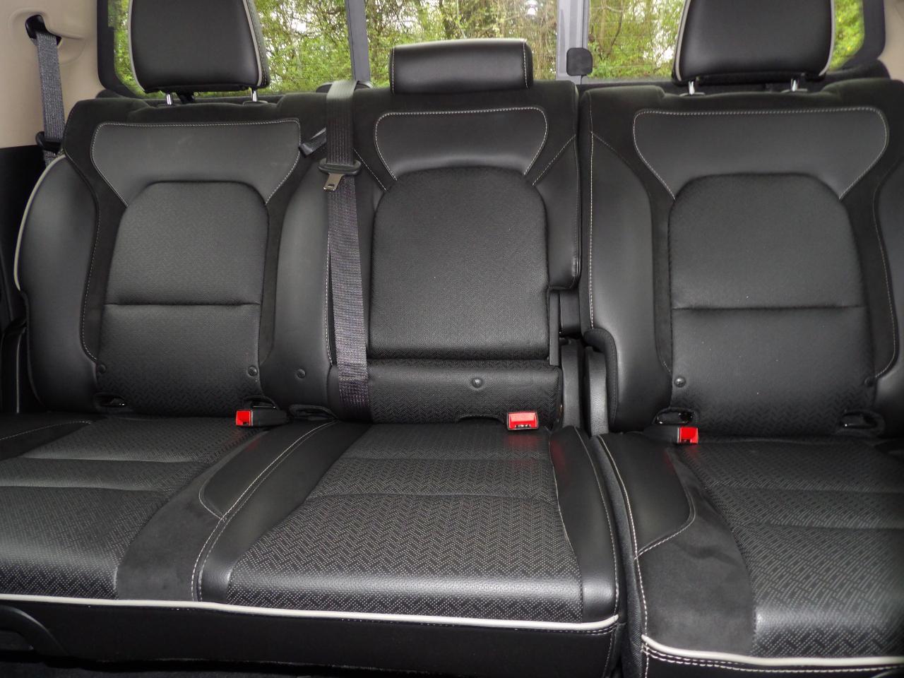 RAM 1500 Laramie 4x2 Crew Cab 5'7" Box 2019