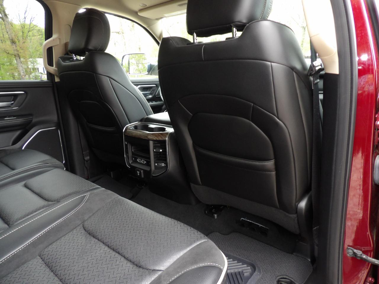 RAM 1500 Laramie 4x2 Crew Cab 5'7" Box 2019