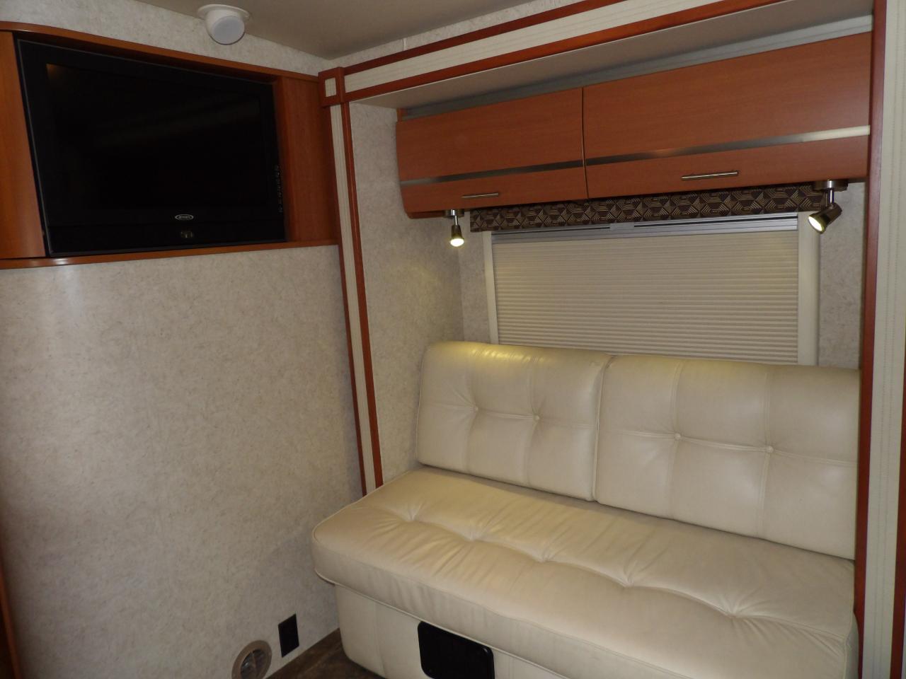 Winnebago Via  2011