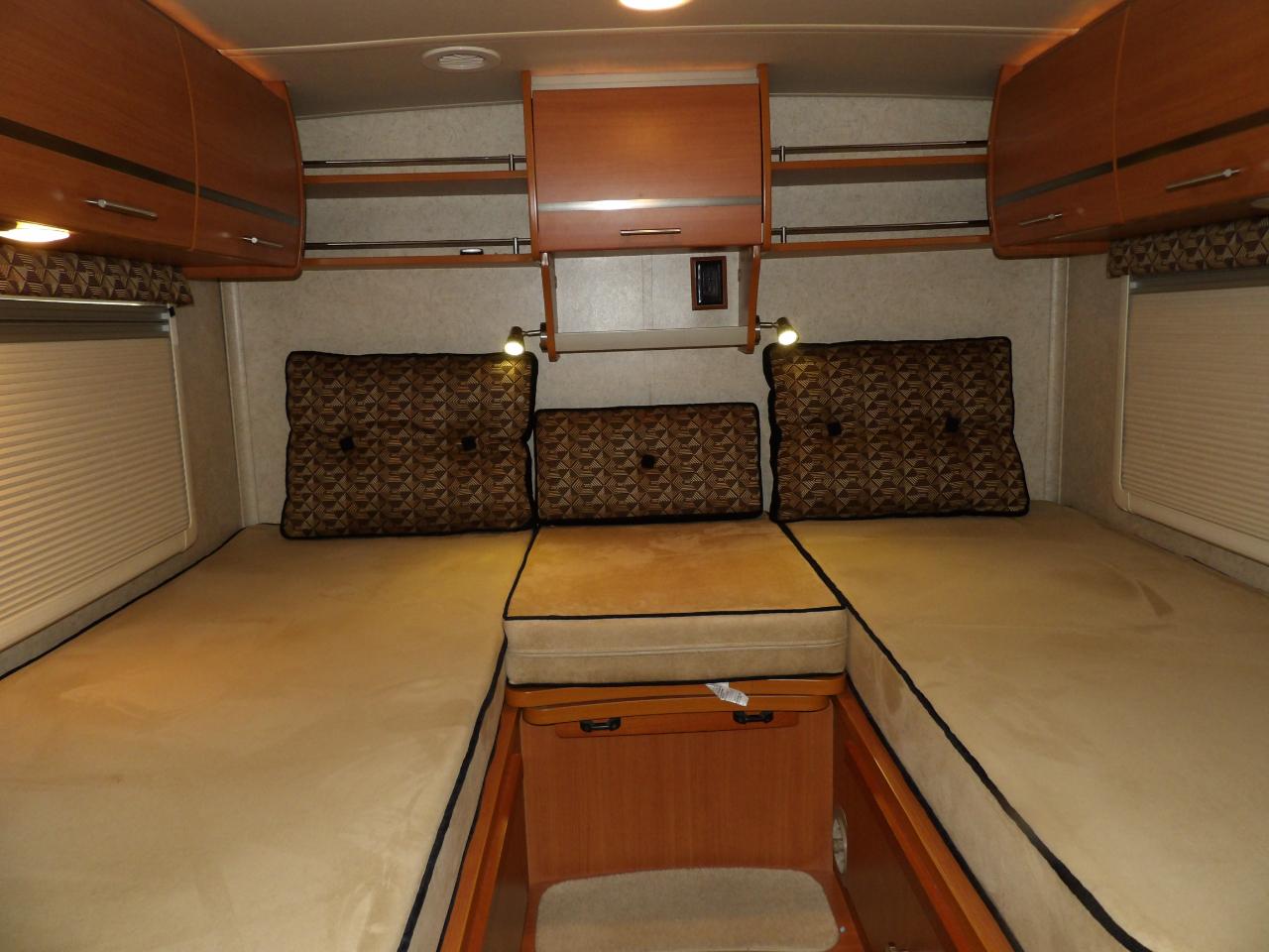 Winnebago Via  2011