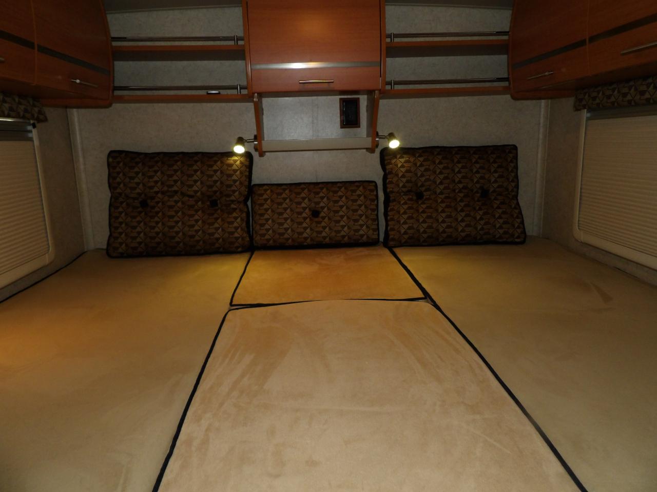 Winnebago Via  2011