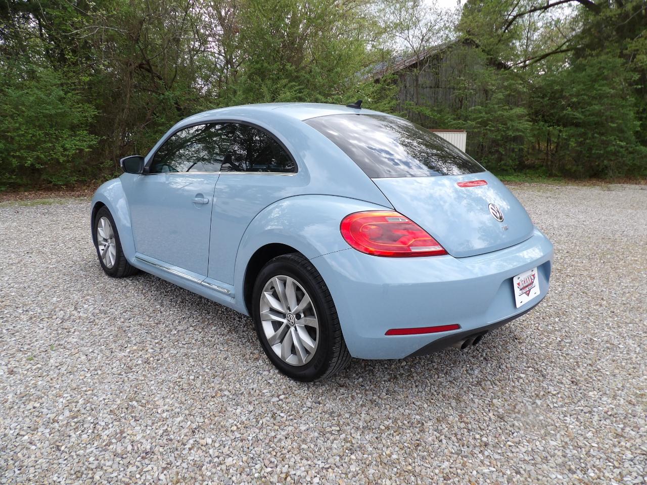 Volkswagen Beetle Coupe 2dr DSG 2.0L TDI 2013