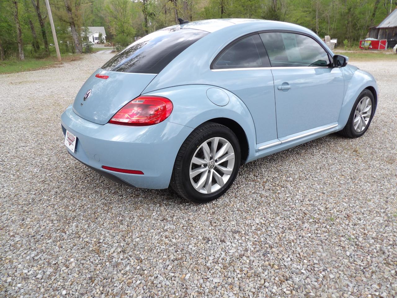 Volkswagen Beetle Coupe 2dr DSG 2.0L TDI 2013