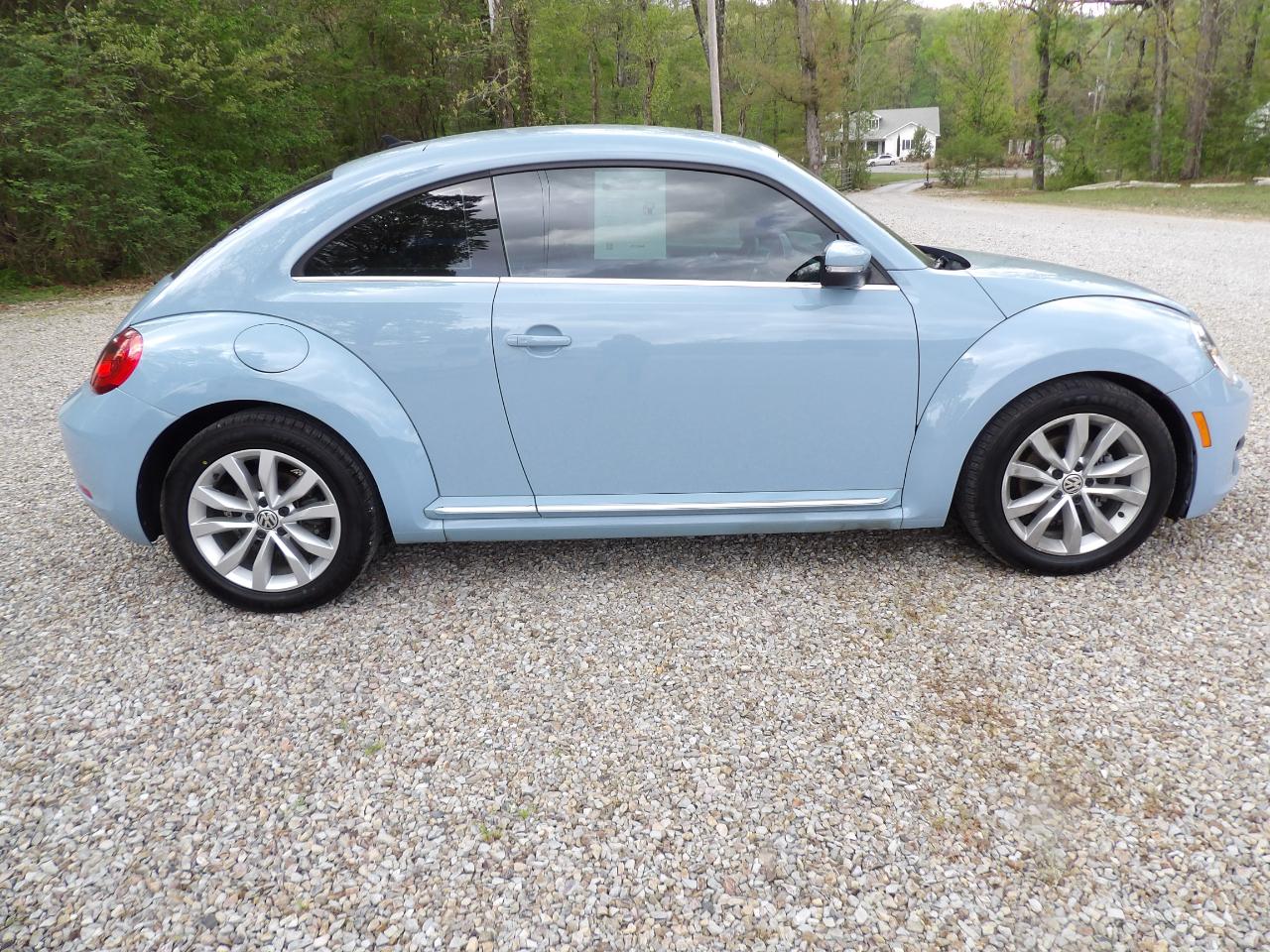 Volkswagen Beetle Coupe 2dr DSG 2.0L TDI 2013